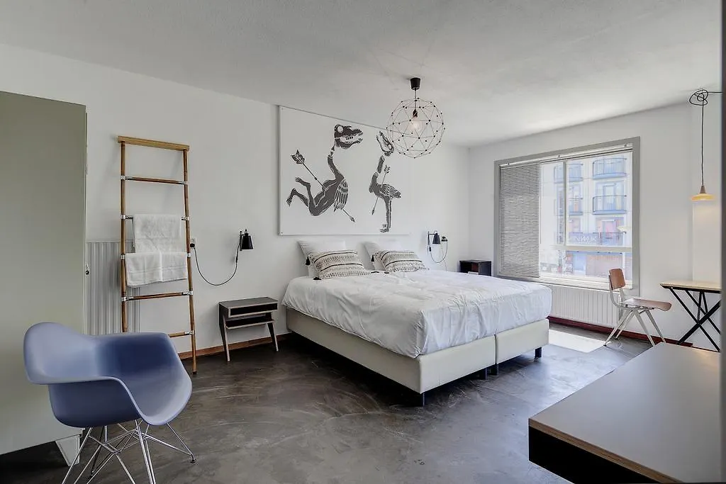 Hotel Bed&Breakfast Zuid Oost Heesterveld / BnB ZOH Amsterdam