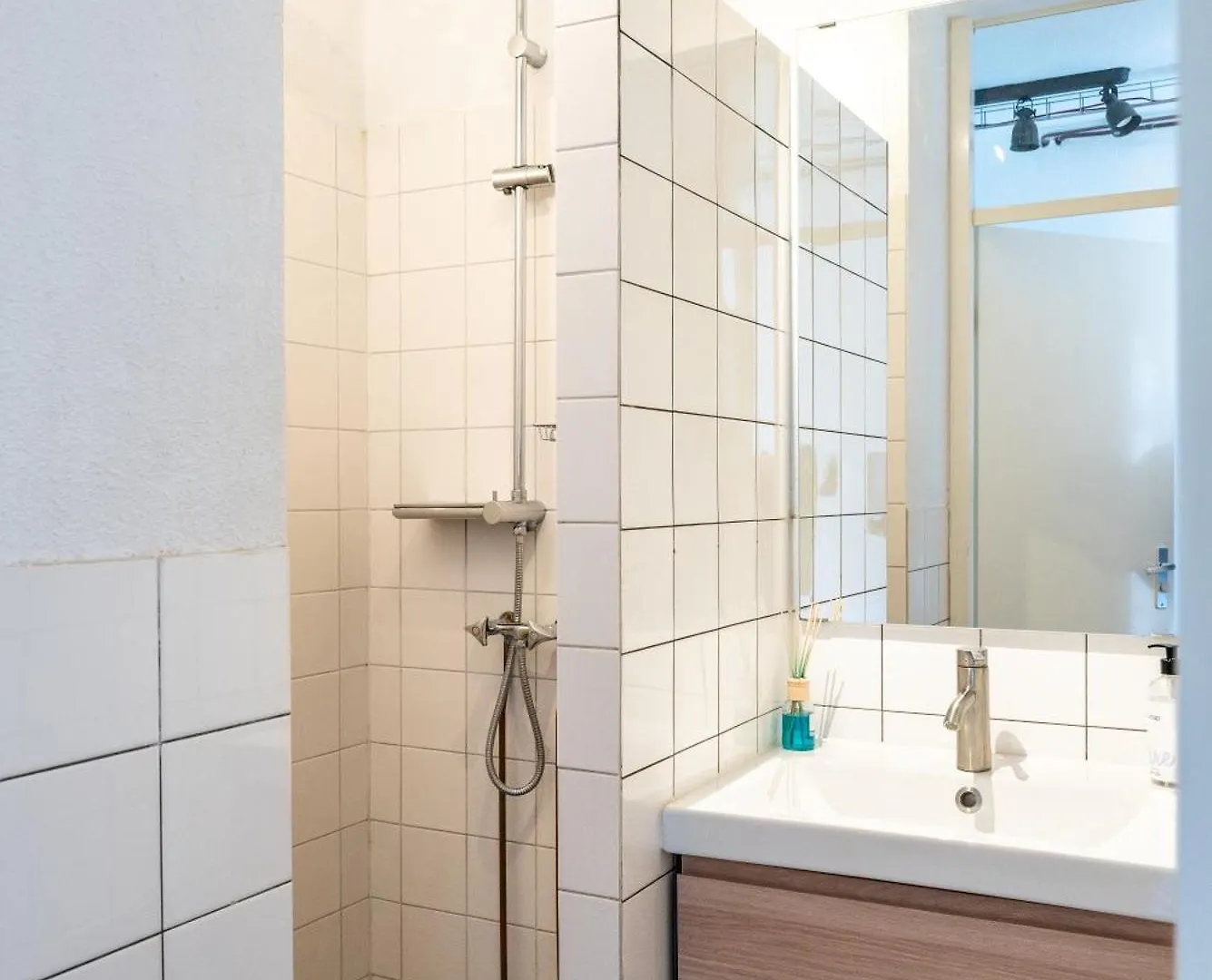 Hotel Bed&Breakfast Zuid Oost Heesterveld / BnB ZOH Amsterdam